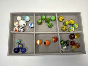 Vintage Lot Of 33 Akro Agate Peltier Vitro Art Swirl And More Glass Marbles